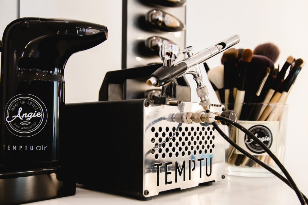 Temptu Airbrush Geraet im Make up Artist Studio Angie in Wien